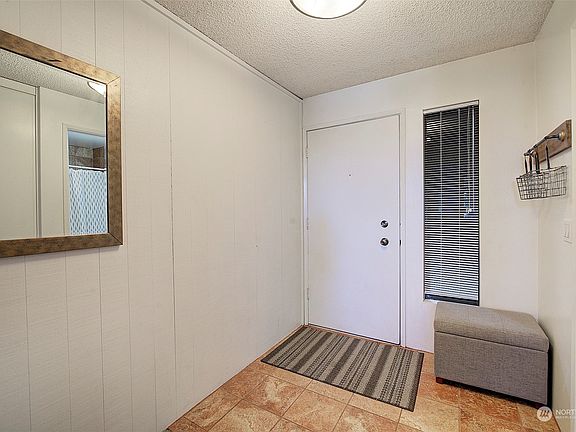 2nd image of 13932 NE 60th Street #153