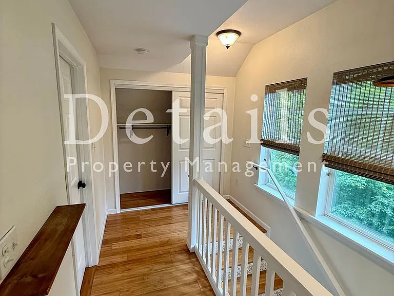 15373 NE Petterson Rd — Photo 2