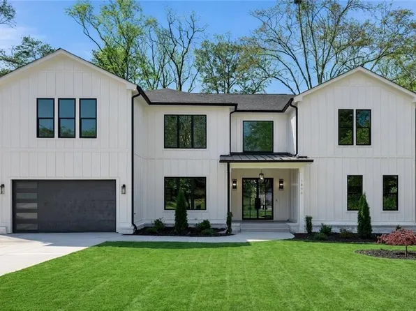 1696 Dunwoody Pl NE, Atlanta, GA 30324