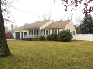 75 Peach St, Barre, MA 01005