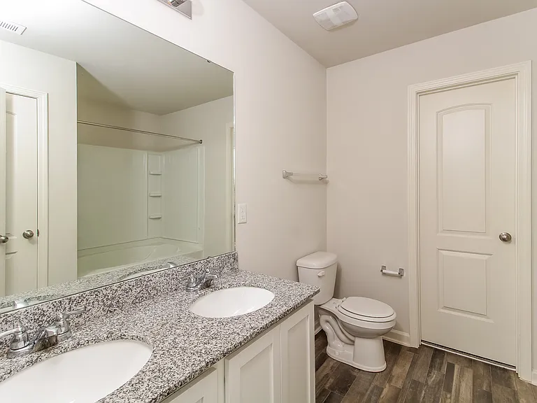 216 Glenoaks Dr — Photo 11