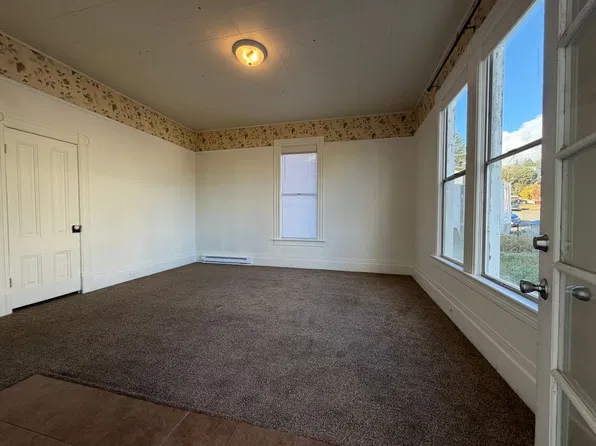 910 8th ST, 910 8th St #1/2, Fortuna, CA 95540