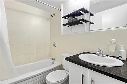 467 Slater St — Photo 14