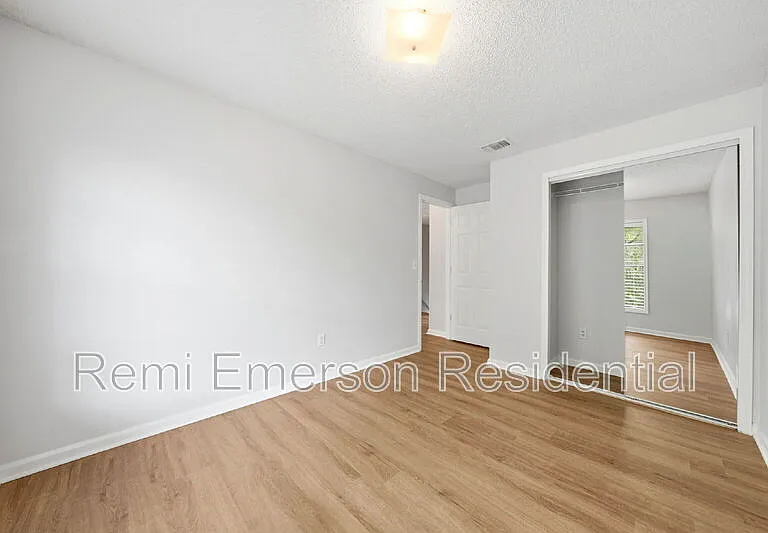 7473 Belle River Ct — Photo 21