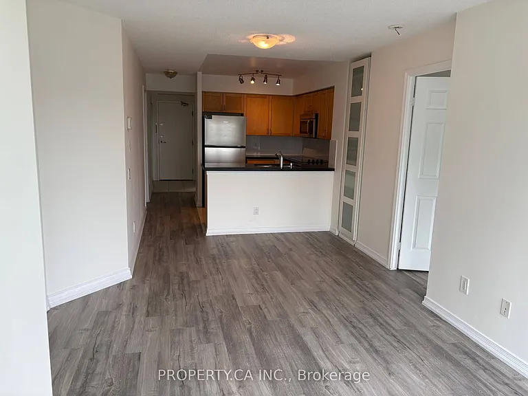 30 Harrison Garden Blvd #1906 — Photo 10