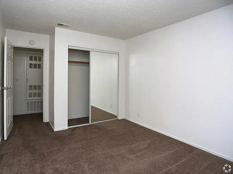 Berryhill Apartments — Photo 7