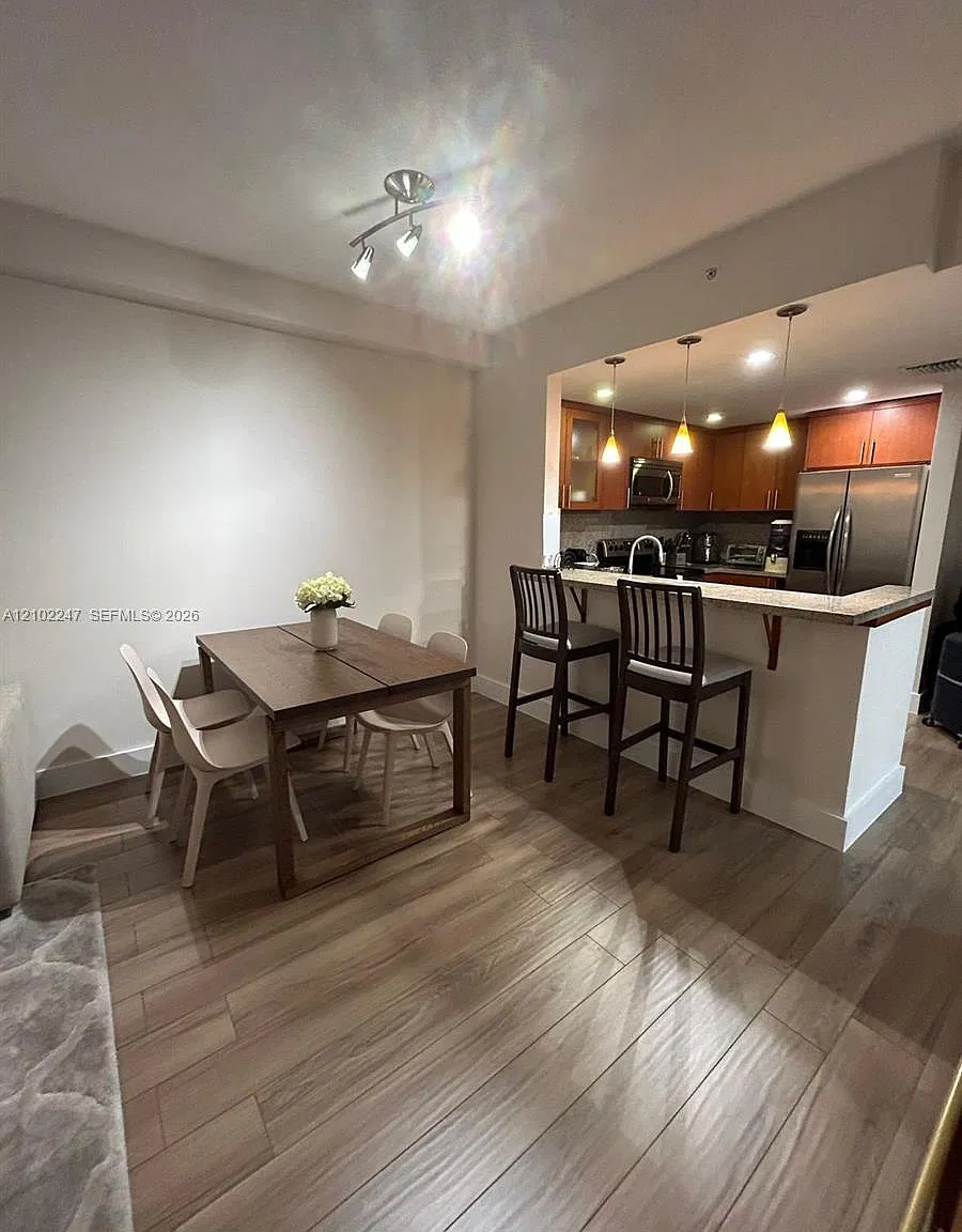 Vue At Brickell Condo — Photo 4