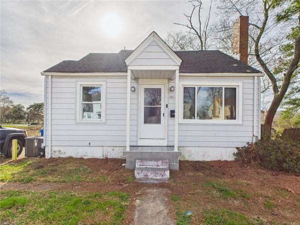1424 Stewart St, Chesapeake, VA 23324
