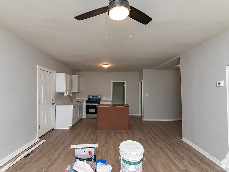 1022 W Fry St #CH1 — Photo 3