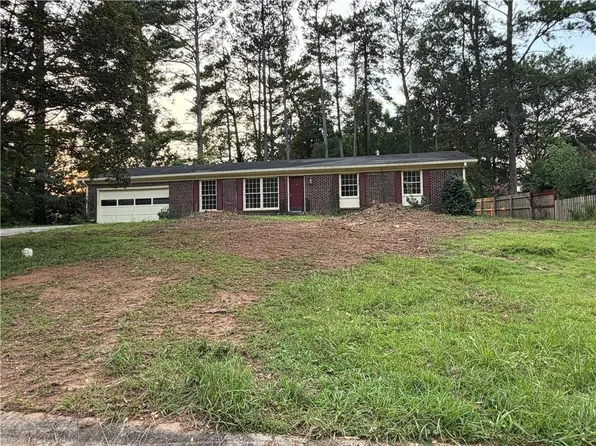 4254 Burleigh Dr, Tucker, GA 30084