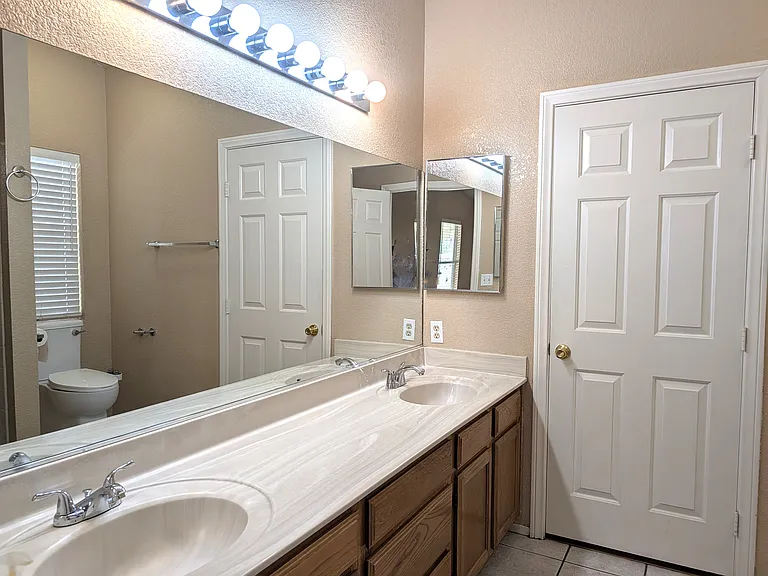 7825 Cherry River Dr — Photo 24