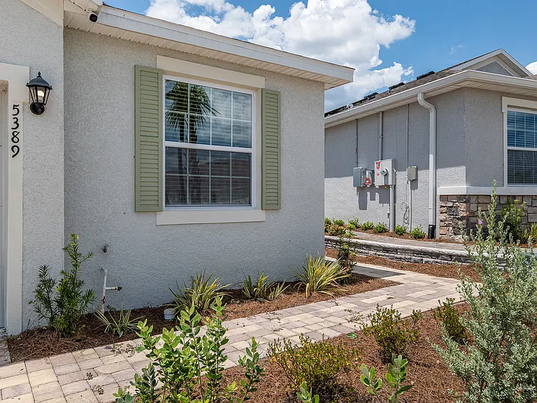 5389 NW 48th Pl — Photo 3