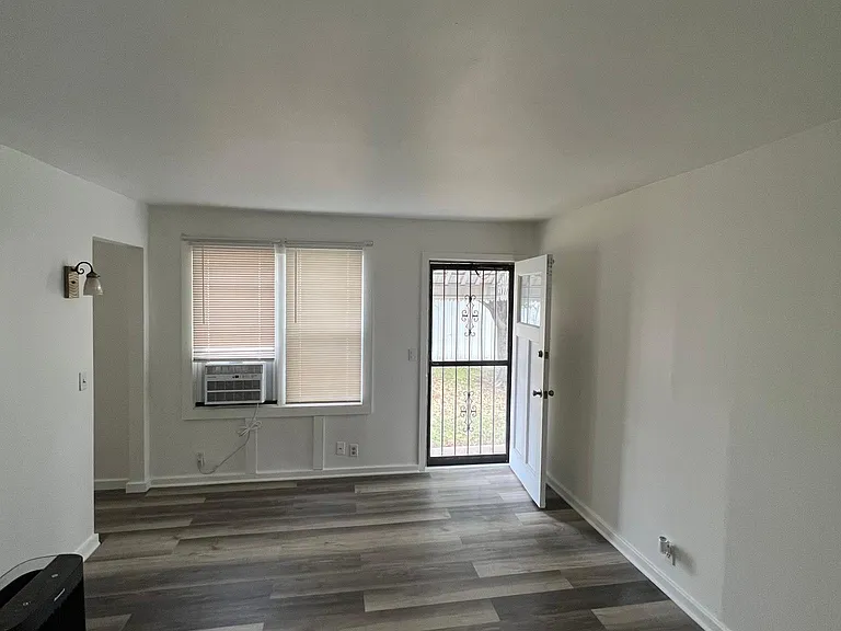 858 S Martinson Ave #858 — Photo 5