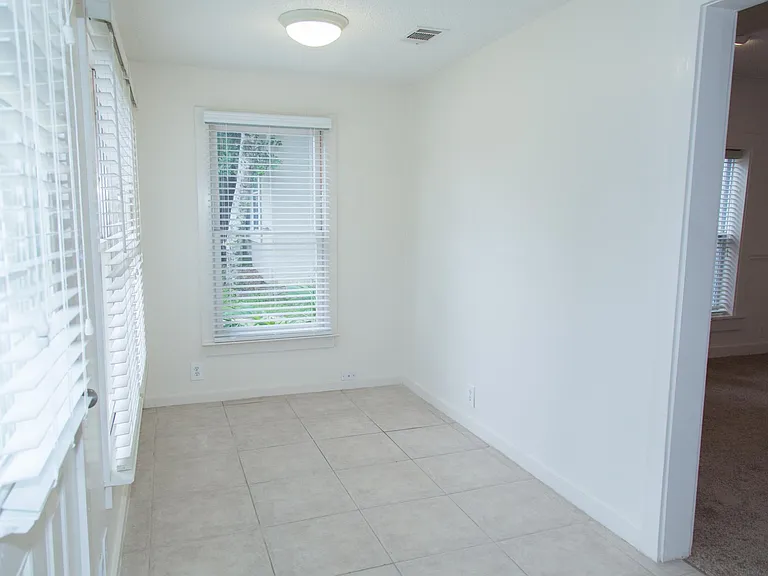 6 S Summit St #A — Photo 6