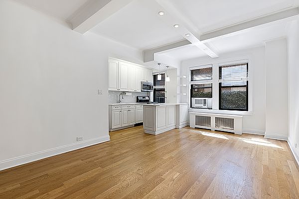 1st image of 110 W 86th St APT 1D