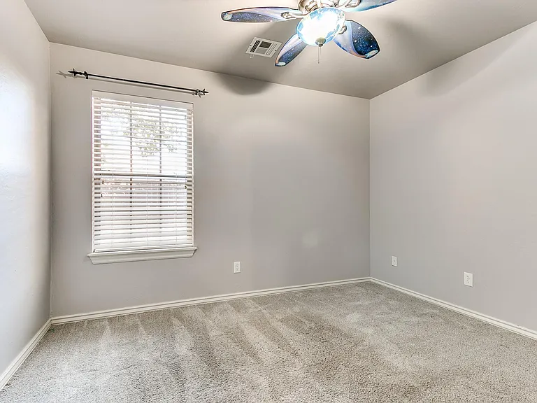 17121 Kemble Ln — Photo 14