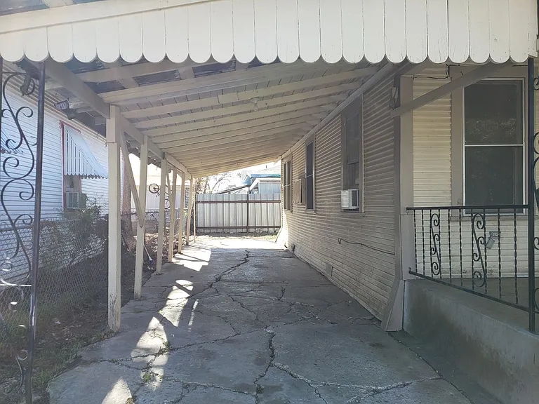 1320 Monterey St — Photo 10
