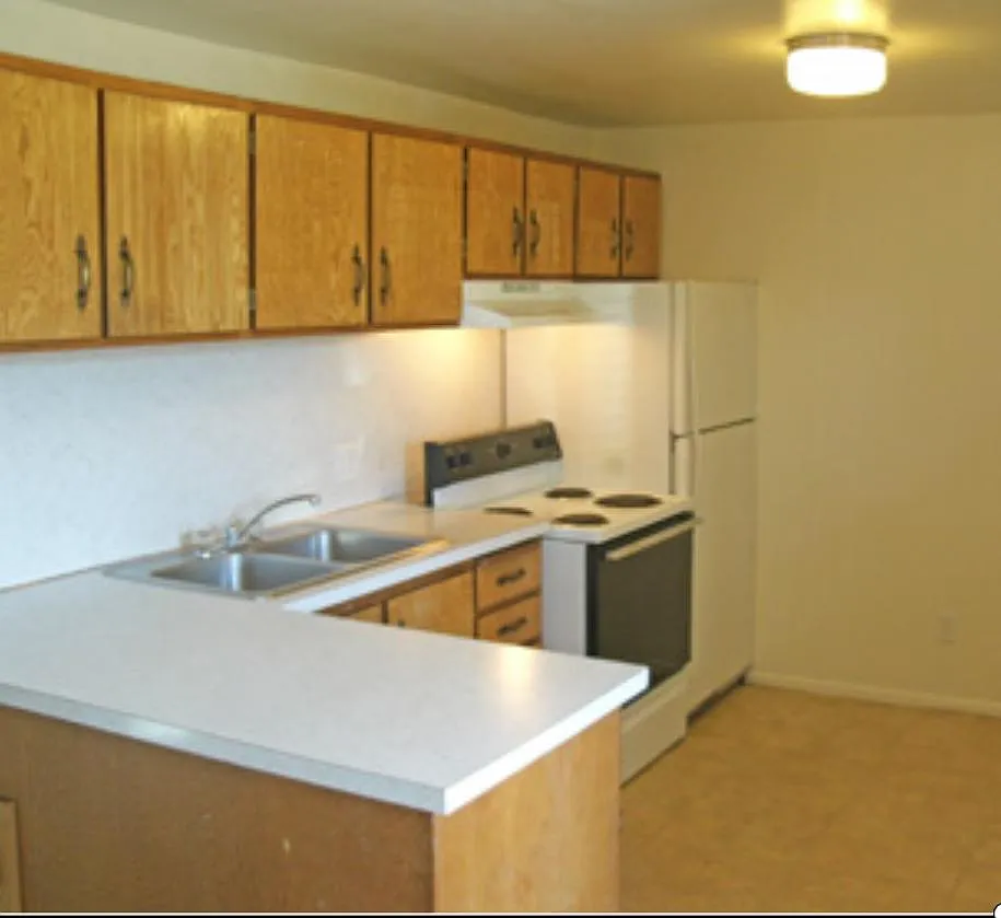 Building Photo - 1481 N 550th St W