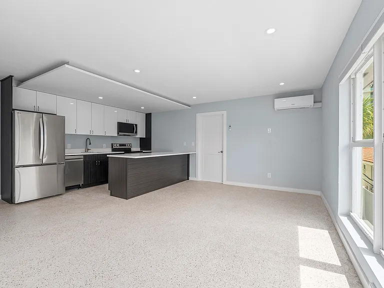 3220 NE 7th Pl #3 — Photo 3