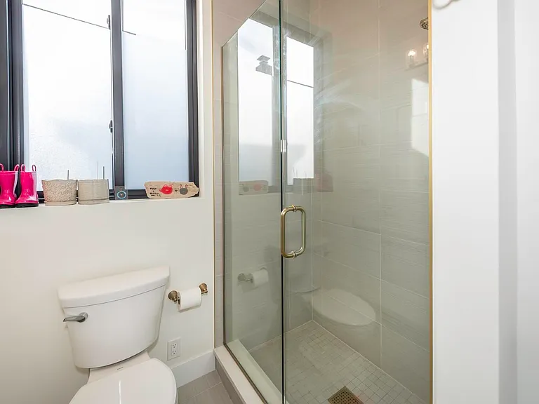 1858 Upland Dr — Photo 39
