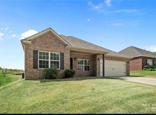 3010 Hook Ln, Farmington, AR 72730