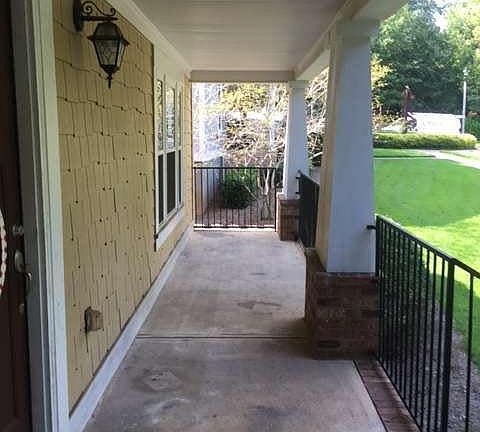 4th image of 490 Barnett Shoals Rd APT 137