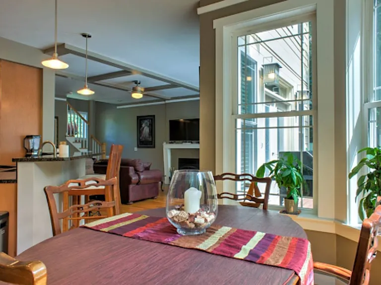 44 Chiles Ave — Photo 7