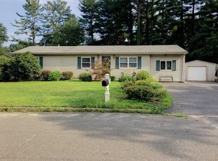128 Saffron Cir, Springfield, MA 01129