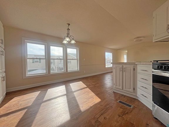 5th image of 5069 Boulder Dr