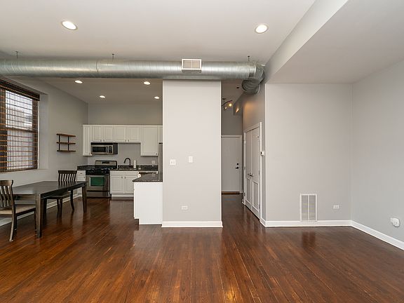 4th image of 1560 W Wabansia Ave APT 2E