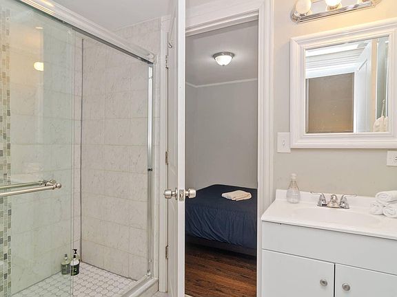 5th image of 1105 N Ashland Ave #2