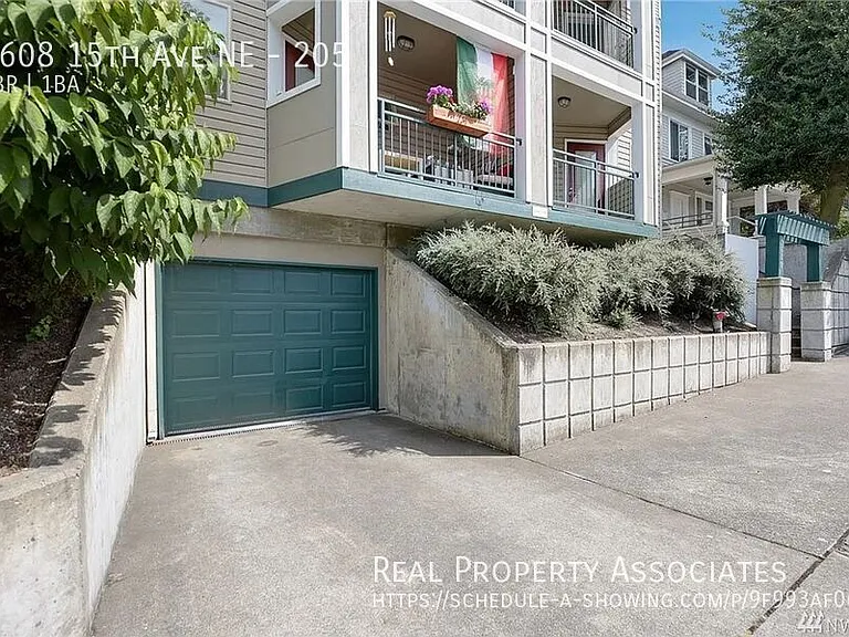 5608 15th Ave NE — Photo 53