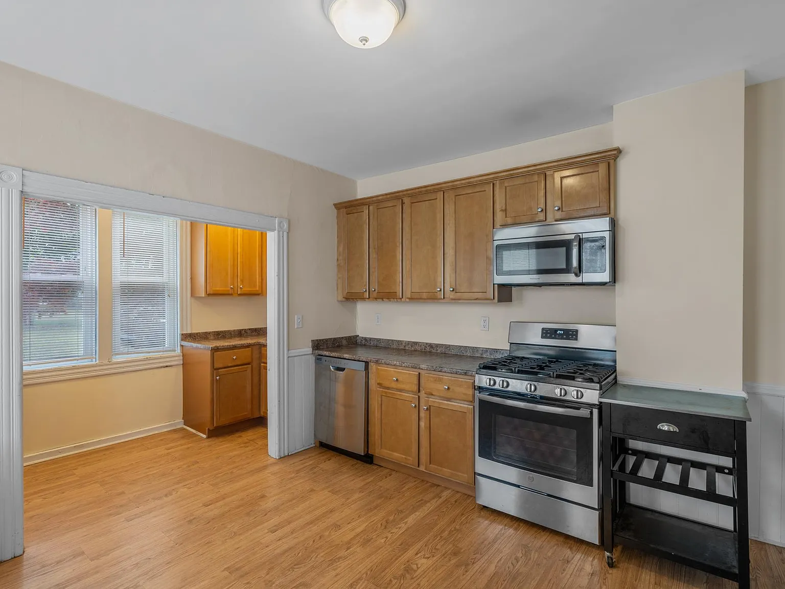 4 bed, 1200 sqft, $3,400 — Photo 4