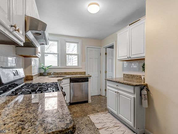 4th image of 37 Maier St #1