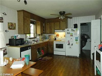 5th image of 1101 Collingwood Dr