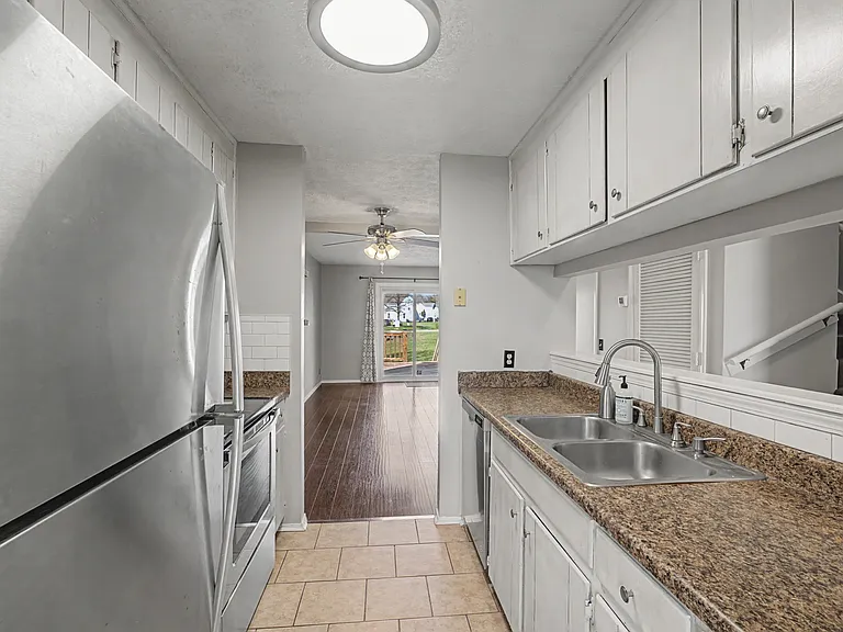 4316 Baton Rouge Dr — Photo 9