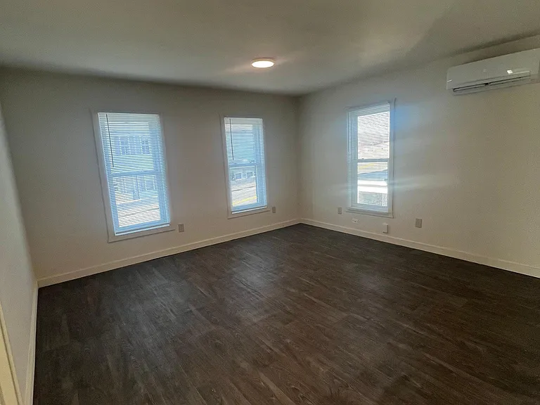 122 N Center St #2 — Photo 4