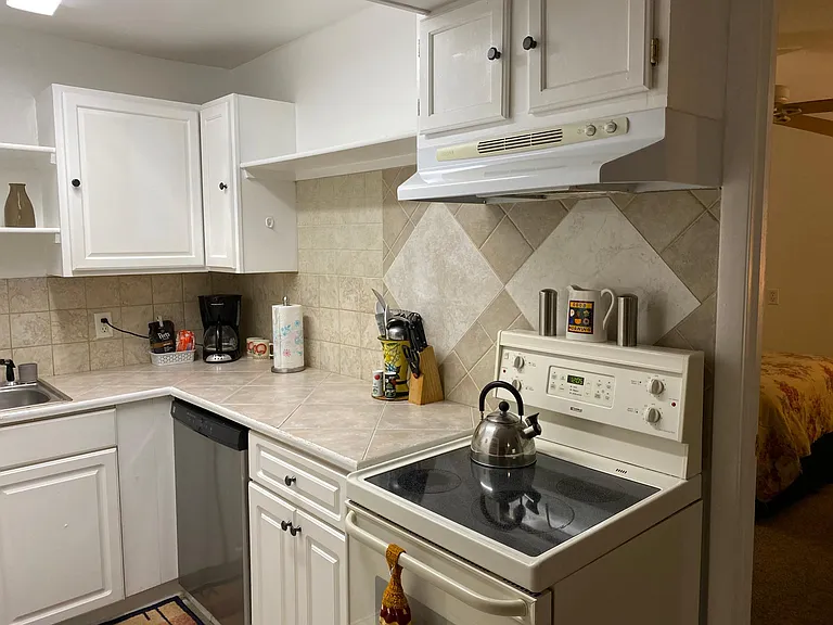 422 W New York Ave #E — Photo 21