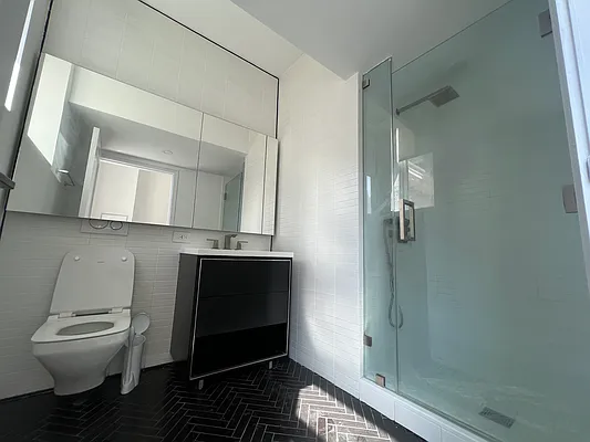 Rented by DelShah Capital LLC | media 14