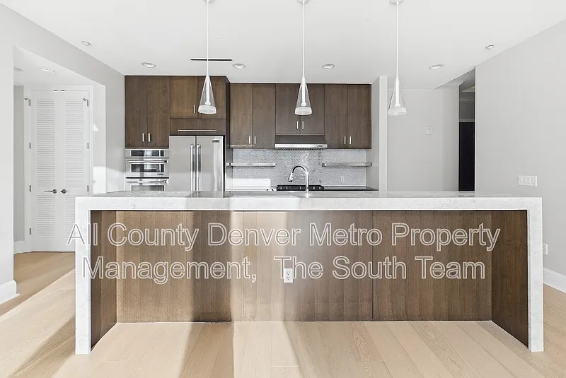 7600 Landmark Way — Photo 2