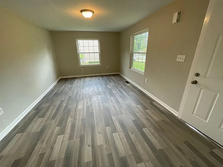 4111 Glory St — Photo 15