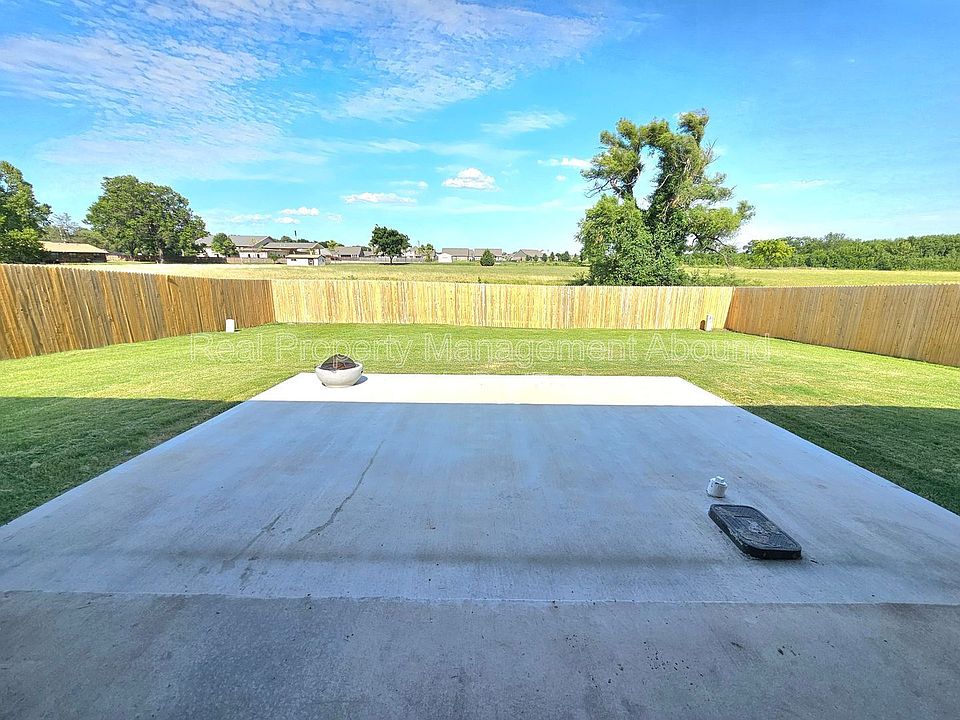 1st image of 7505 N 155th East Ave