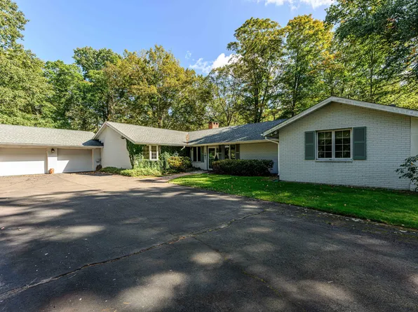265 River Road, Hamden, CT 06518
