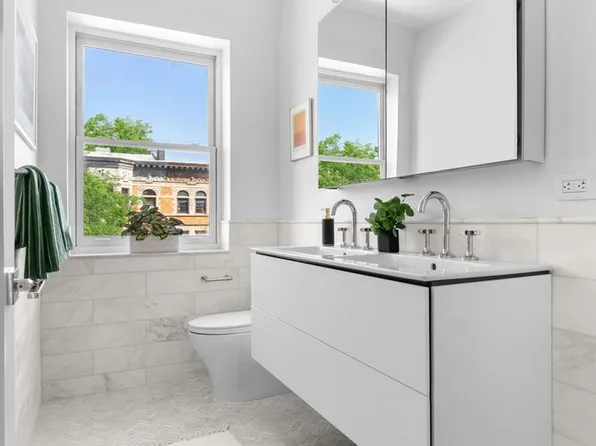 1370 Dean Street image 9 of 12