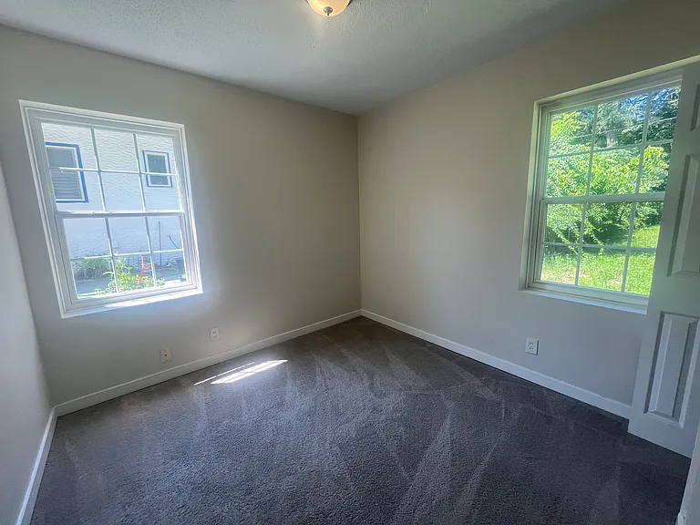 17803 N Fruitport Rd — Photo 10