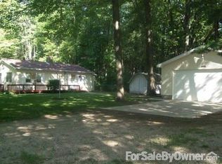 698 Pine Trl, Beaverton, MI 48612