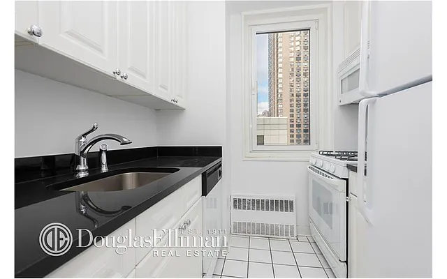 Rented by Douglas Elliman | media 8