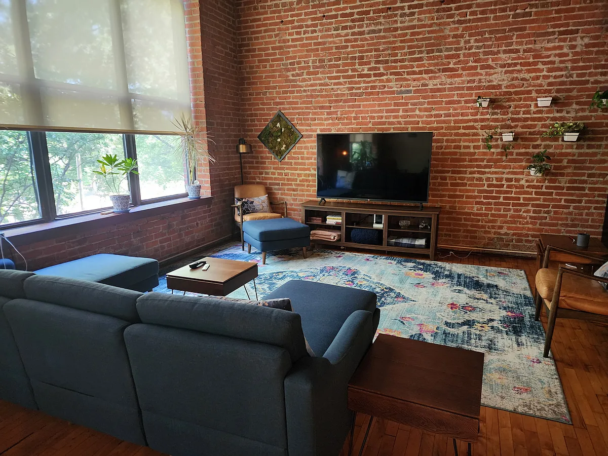 LIVING AREA - 500 N Duke St #55201