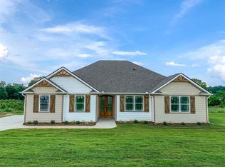 613 Berry Rd, Boiling Springs, SC 29316