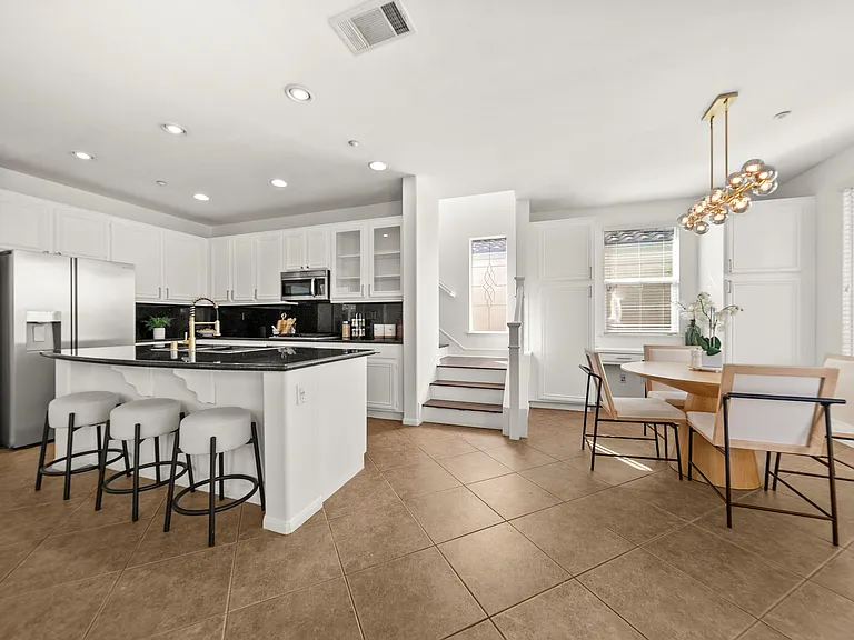 6340 Oleander Way — Photo 17